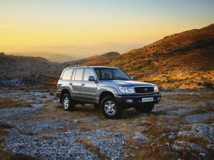 Toyota Land Cruiser 100 50th Anniversary 2001 года